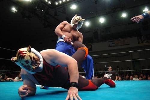 12 9リアルジャパン後楽園大会で虎の師弟対決 非情に徹した4代目タイガーが勝利 新日本プロレスリング