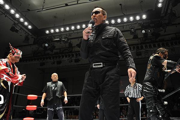 蝶野も試合に乱入！“復活”T2000が大暴れ！ 『プロレスリング