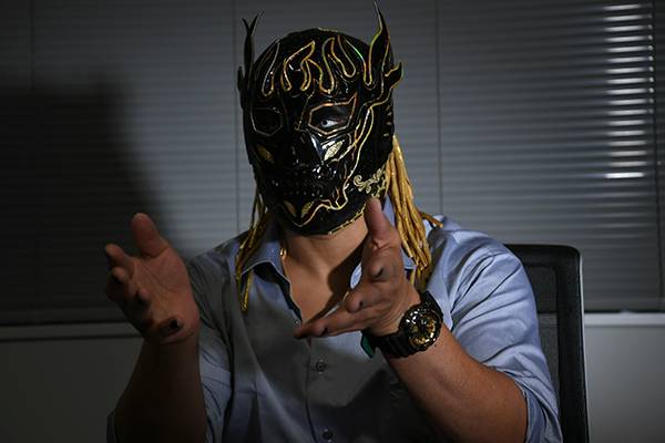 先着 新日本プロレス エル・デスペラード 目覚まし時計