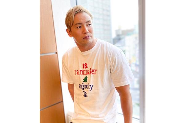 11月12日(土)安城大会にてオカダ選手の記念Tシャツを発売！ロング